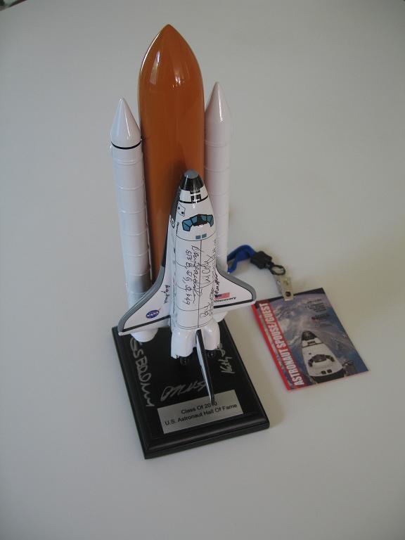 Shuttle centerpiece